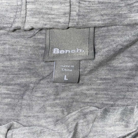 Grey bench skirt - Picture 2 of 2